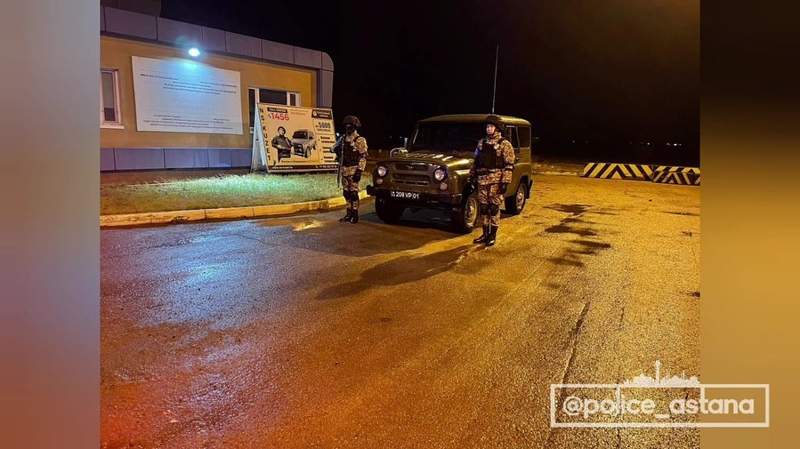 По периметру Астаны выставили 7 блокпостов