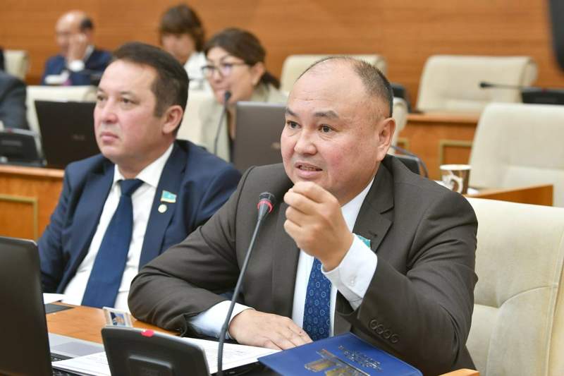 Депутат Саиров о возможных авариях на ТЭЦ: "Если где-то прорвет трубу, то фонтану народного возмущения не будет предела"