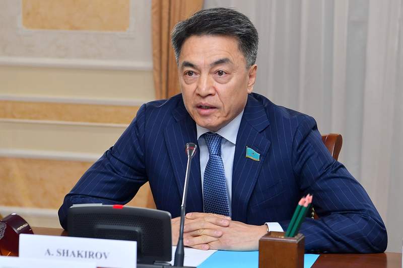 Президент прекратил полномочия сенатора Аскара Шакирова