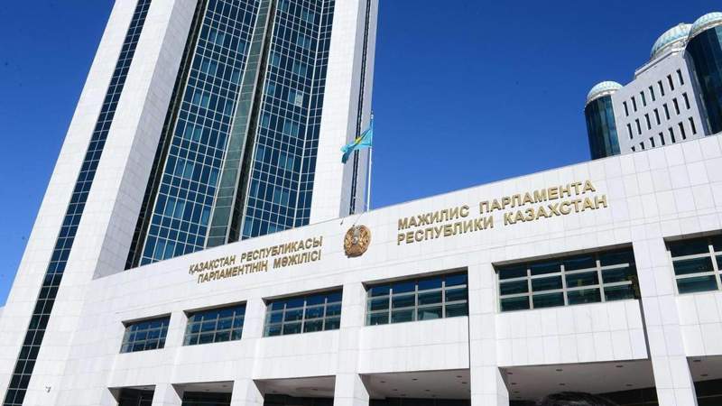 Выплаты шахтерам до выхода на пенсию: мажилис принял поправки