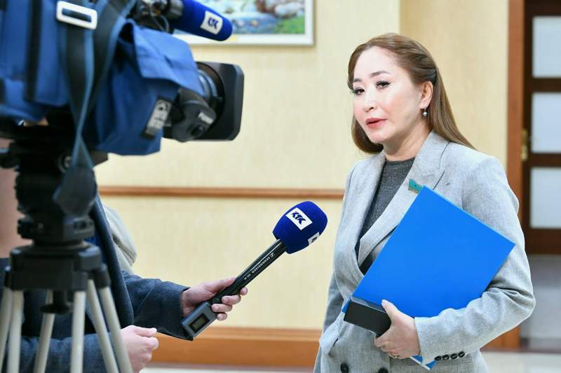 Каракат Абден нарушила молчание в парламенте и сорвала овации депутатов