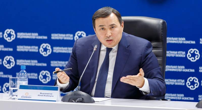Абылая Мырзахметова подозревают в мошенничестве и подстрекательстве к даче взятки