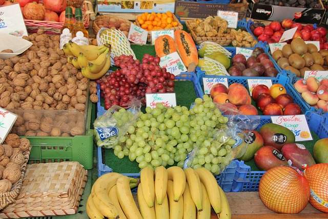 На продукцию в сельхозярмарке завышали цены. Кандидат в депутаты маслихата опросил покупателей