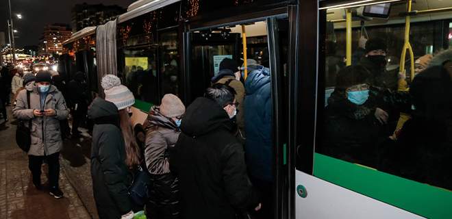 «Кормят обещаниями». Депутаты передали властям жалобы астанчан на автобусы