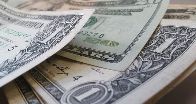 В марте Нацбанк продаст валюту на 750 до 850 млн долларов