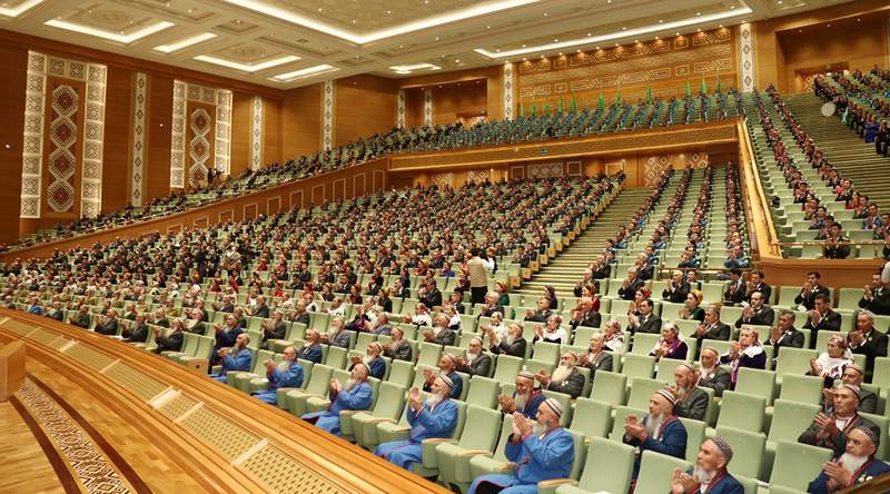 Гурбангулы Бердымухамедов хочет вновь реорганизовать парламент