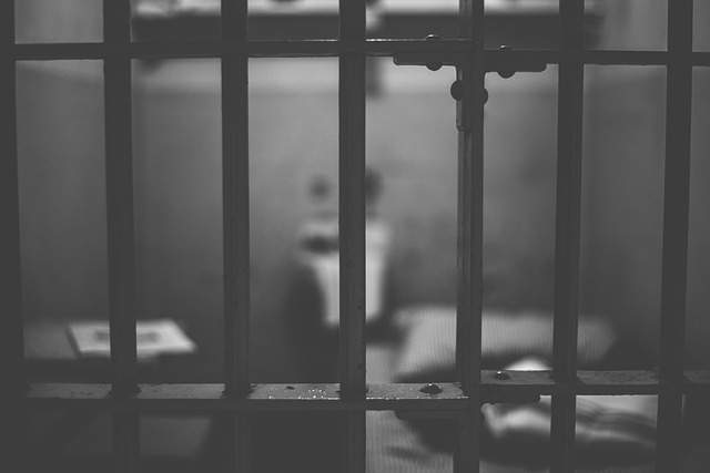 Для предотвращения пыток задержанных будут сопровождать в специальные комнаты