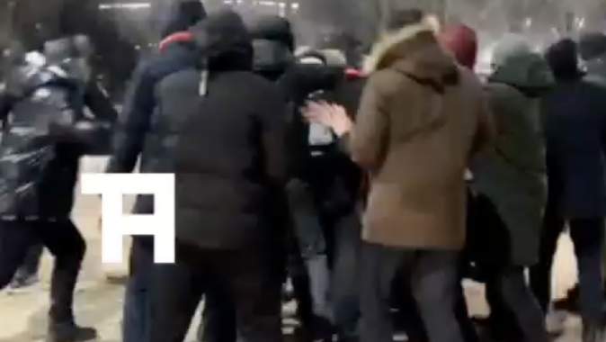 В Астане было несогласованное шествие в корыстных целях предпринимателя - полиция