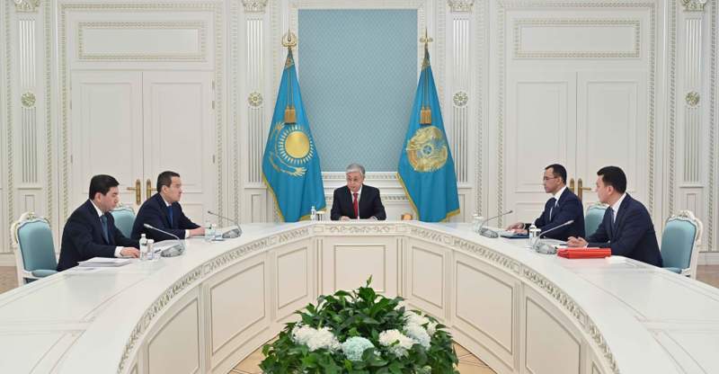 Токаев проконсультировался со спикерами парламента по роспуску мажилиса