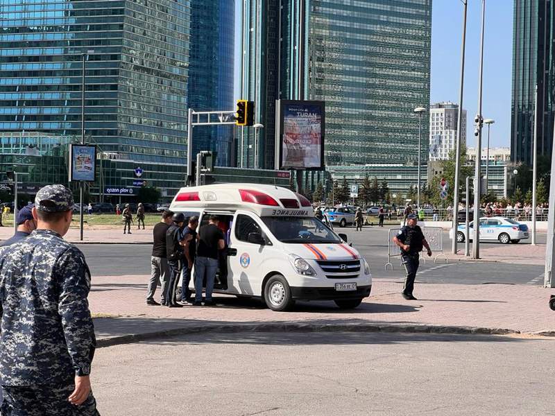 Захватчик задержан во время штурма отделения Каspi Bank – МВД