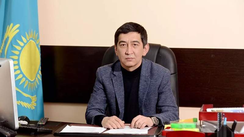 Айтыскер Ринат Заитов идёт на выборы от Amanat