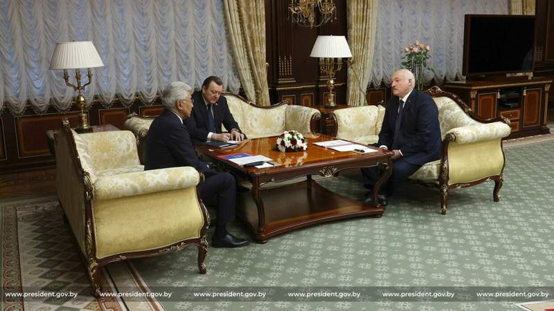 «Отсидеться не получится» – Лукашенко Тасмагамбетову про войну в Украине