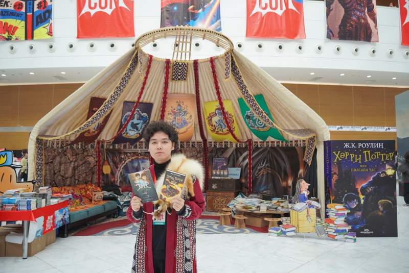Перевод книг о Гарри Поттере на казахский язык презентовали на Comic Con Astana