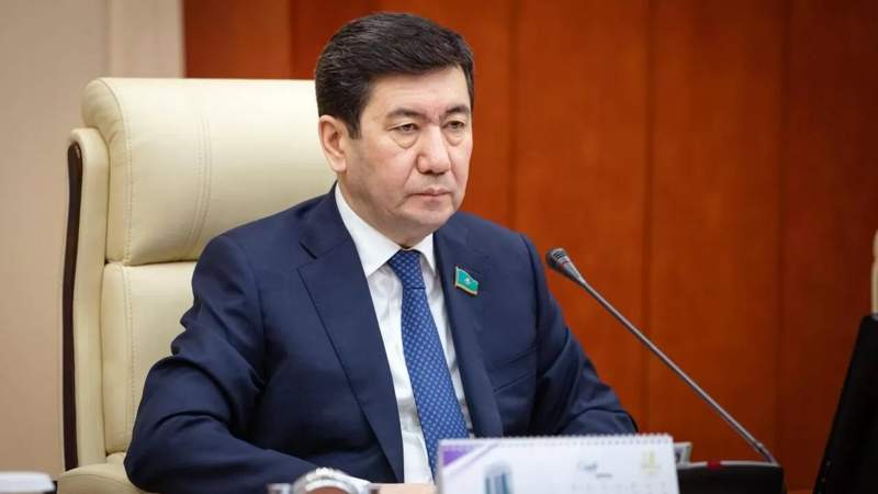 Маслихат Алматы закрылся от журналистов: глава Amanat выяснит причину