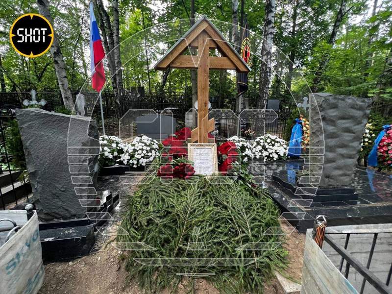 Евгения Пригожина похоронили, возможно, без почестей