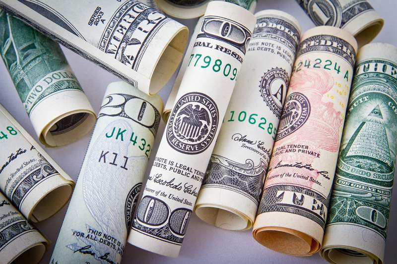 Нацбанк планирует продать валюты из Нацфонда в 1,5 раза больше, чем в августе