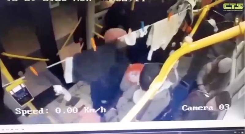 Полиция не нашла организаторов своеобразной акции с бельем в автобусе Астаны