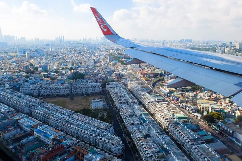 Запуск лоукостера Air Asia в Казахстане откладывается до конца года