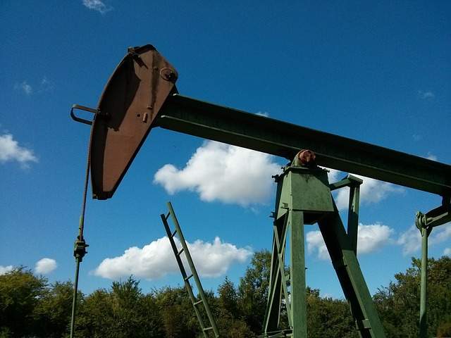 В Казахстане добыча нефти за сутки упала на 12 тысяч тонн