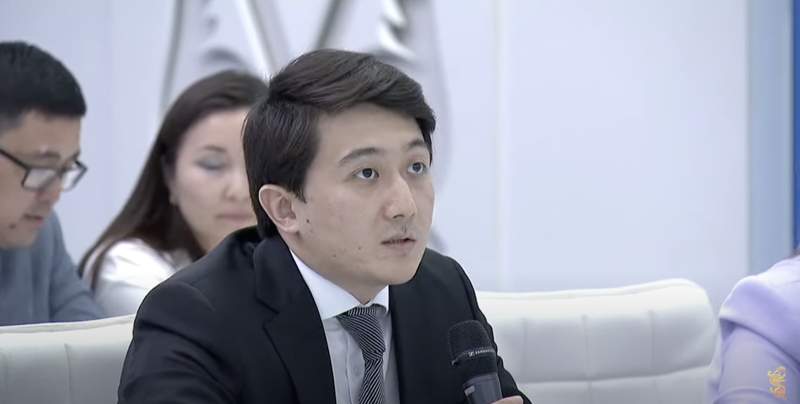 «Обратной» очереди на госжильё нет, но есть одно «но». Почему меняются места в очереди на жильё, объяснили в МИИР