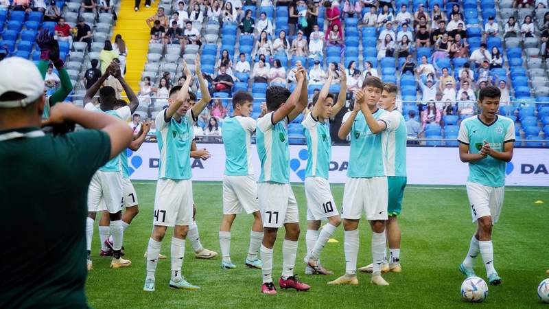 Чемпионат футбола, который превратился в реалити-шоу: в Астане определились победители проекта Super Bol