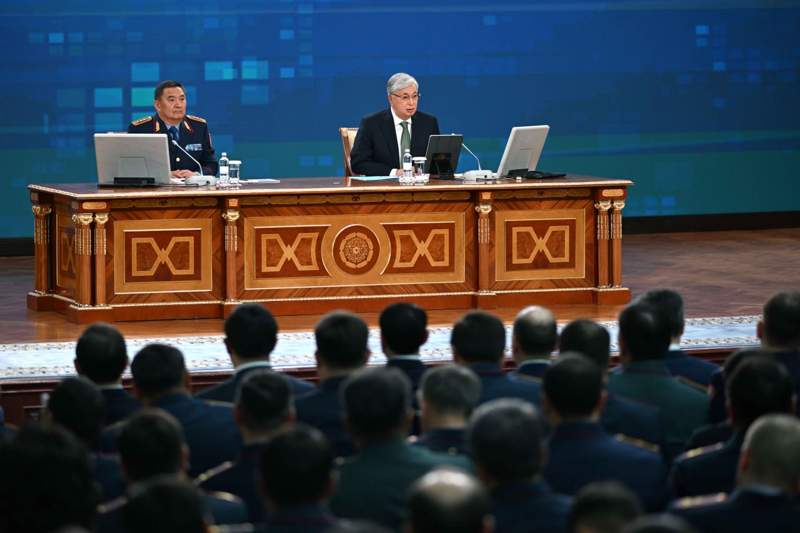 Аферисты, пытки и сдержанность. Токаев обратился к полицейским