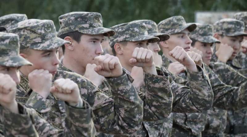 В Казахстане приписка к военкомату станет автоматической