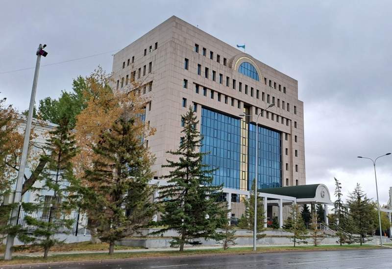 Центризбирком сомневается в устойчивости казахстанских банков и хочет лишить монополии Halyk Bank