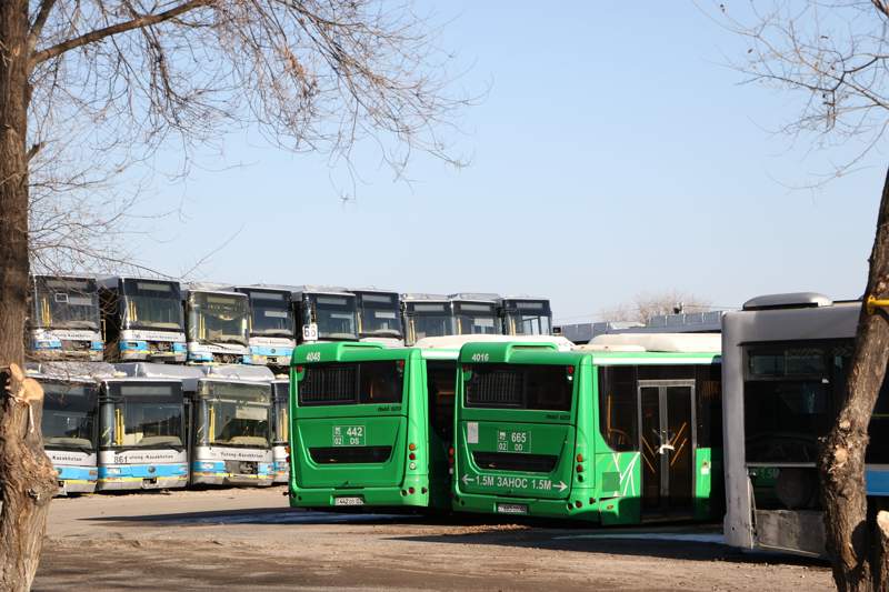В Алматы 9 августа повысят стоимость проезда в автобусах до 200 тенге. Станет ли лучше пассажирам?