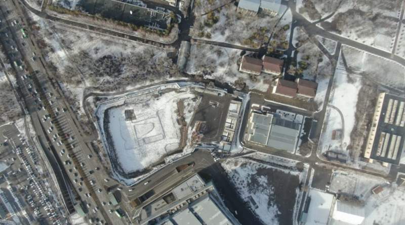 Аким Досаев отбирает земли у Кулибаева. Вместо очередного ТЦ напротив Mega Alma-Ata построят школу