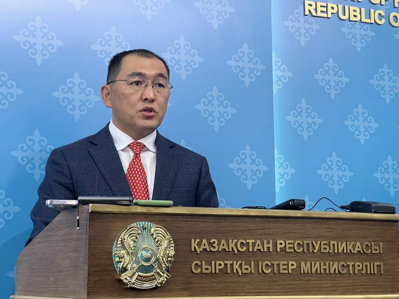 В МИД РК назвали фейком информацию о запрете ЕС на транзит подсанкционных товаров в Казахстан по территории РФ