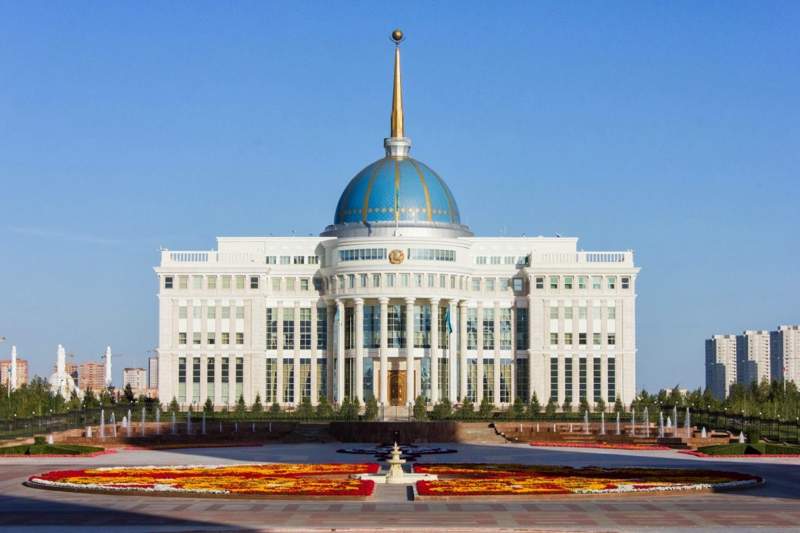 Токаев упразднил должности заместителей руководителя администрации президента