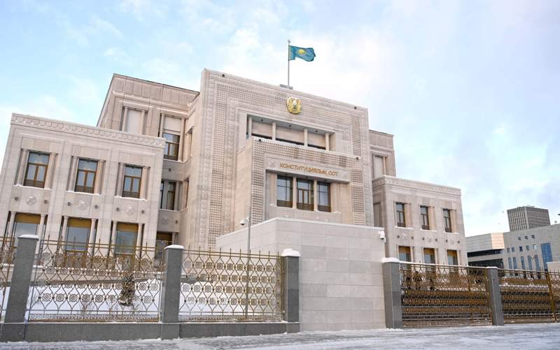 КС объяснил когда можно не спрашивать разрешение людей на публикацию их фото