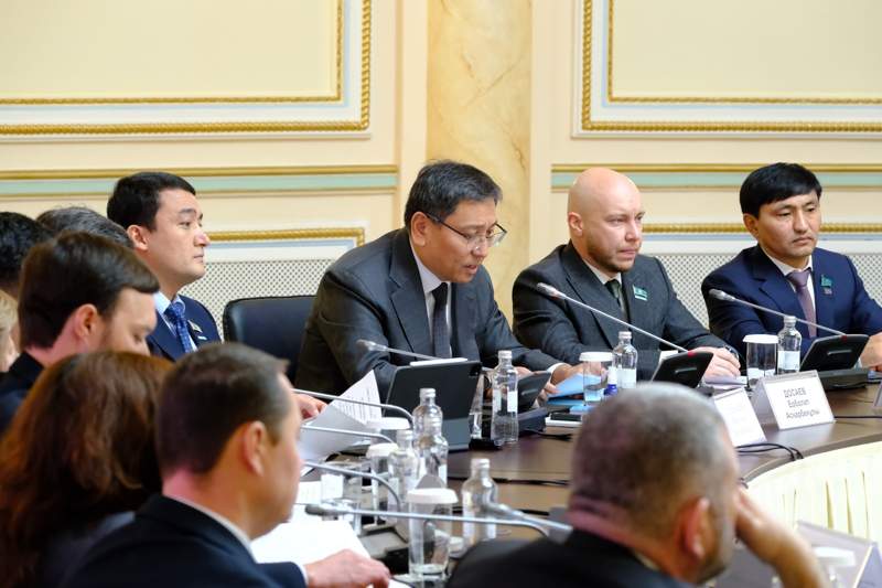 В Алматы установят 150 электрозарядных устройств для авто