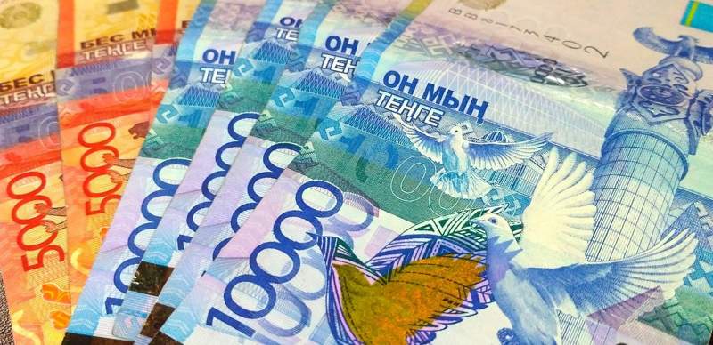 Halyk и Kaspi Bank заработали половину прибыли сектора: топ-10 БВУ за 11 месяцев