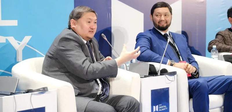 Кенес Ракишев предложил Саясату Нурбеку создать лучшее приложение для изучения казахского языка и готов его профинансировать