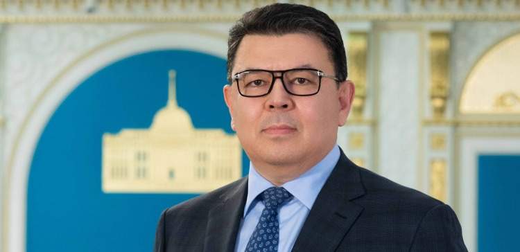 Советник президента Канат Бозумбаев ушёл на больничный – у него Covid-19