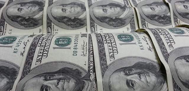 Нацбанк продал 609 млн долларов из Нацфонда в феврале