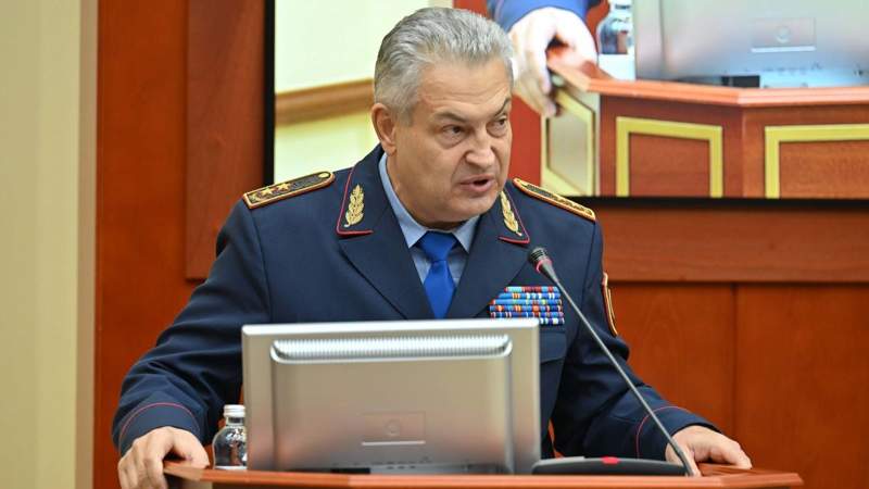 Акимам разрешат устанавливать запрещённые места и время для движения самокатчиков