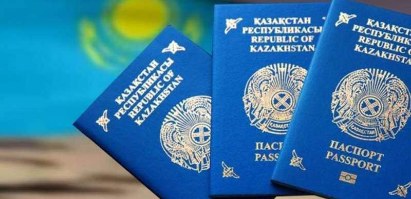 Казахстанцам, находящимся в России, рекомендовали носить с собой необходимые документы