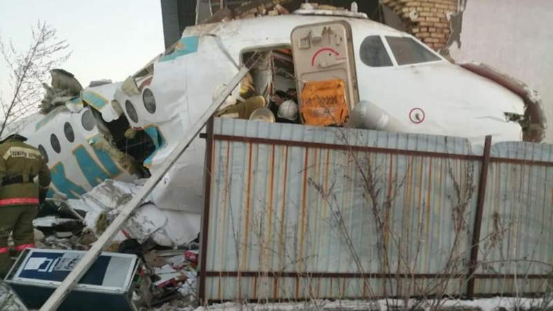 Суд вынес решение по авиакатастрофе Bek Air: пилоты самолёта признаны виновными