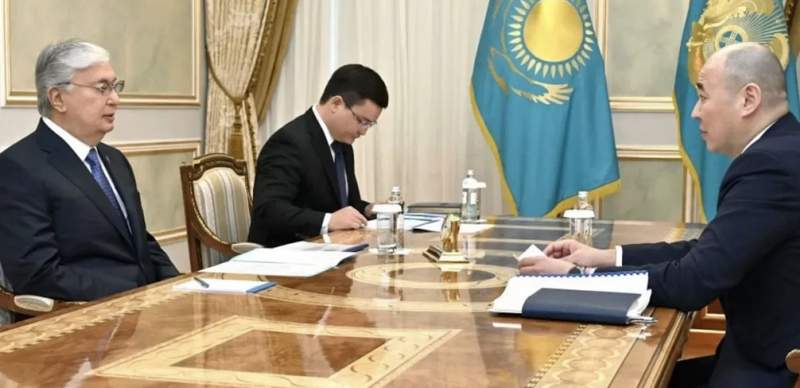 Токаев поручил министру строительства срочно восстановить разрушенное паводками жильё