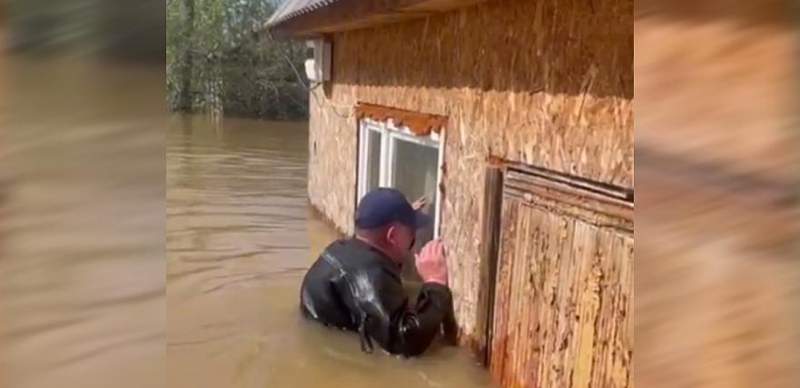 Дачные массивы около Уральска затапливает