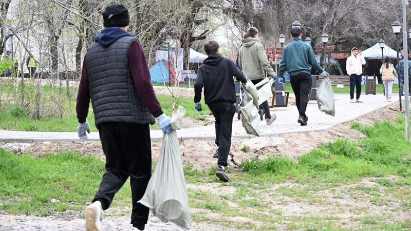 Более 1 тысяч скворечников и 10 тысяч деревьев: все больше алматинцев присоединяются к кампании "Алматы – наш общий дом" за вторую неделю