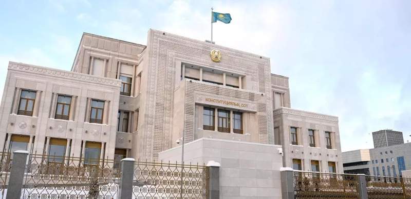 Адвокаты в суде не могут просить о переводе дела на раннюю стадию разбирательства – Конституционный суд