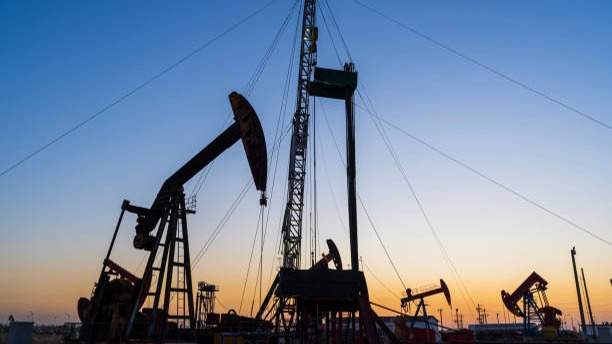Казахстан готовится компенсировать недосокращение добычи нефти до конца 2024 года