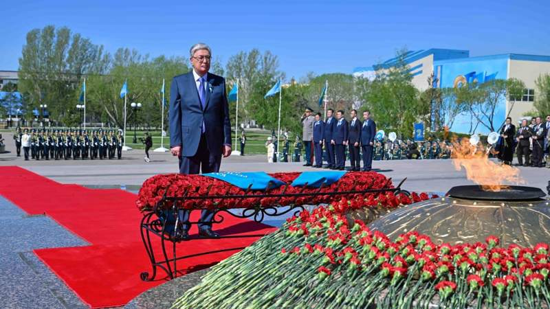 Президент Токаев поздравил казахстанцев с Днём Победы