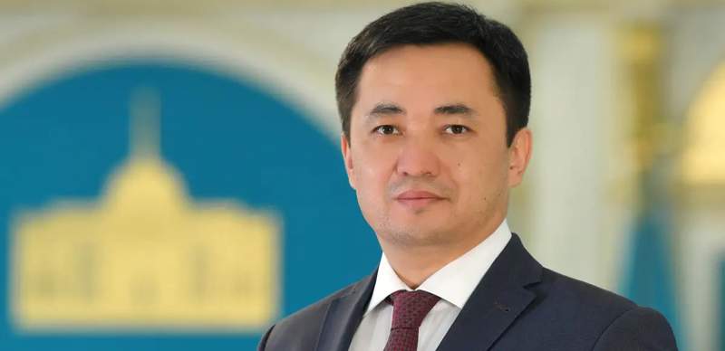 Возвращение активов, языковой вопрос и паводки: важное из интервью руководителя АП Айбека Дадебаева