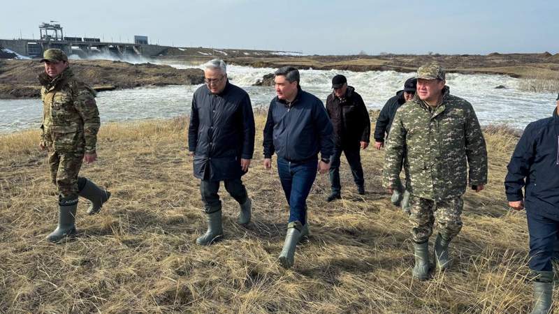 100 дней Олжаса Бектенова: борьба с паводками, возврат зарубежных активов, отмена повышения НДС