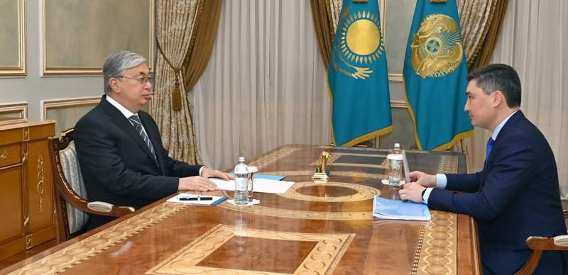 Президент поручил усилить помощь пострадавшим от паводков и разъяснять меры поддержки